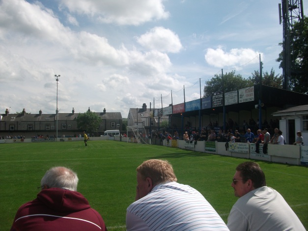 Covered railway end