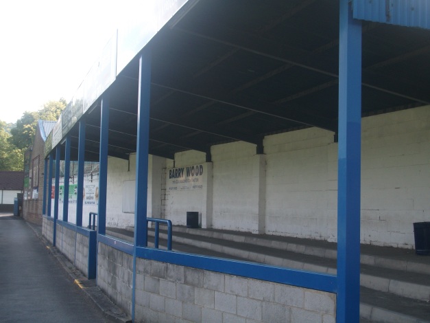 Covered end terrace